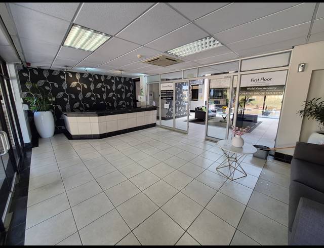 1,832M² OFFICE FOR SALE IN WOODMEAD